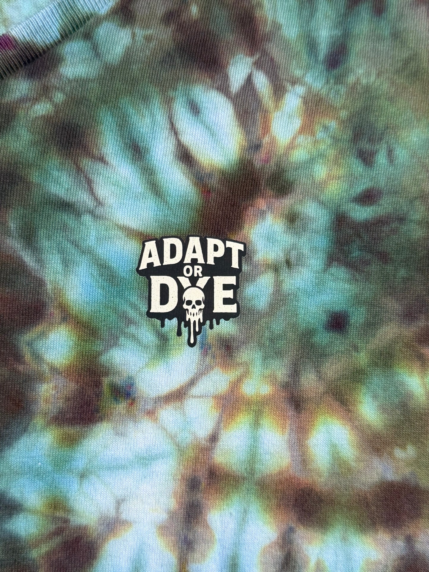 Womens Tie Dye Vneck (teal) medium